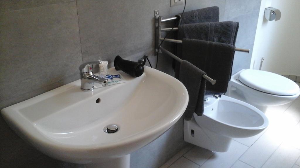 Fgs Service Snc "White Room" Ruoti Εξωτερικό φωτογραφία